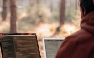 Zielone IT: Jak technologia może wspierać ochronę środowiska?